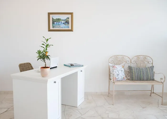 Casa Scardona 4* 斯克拉丁